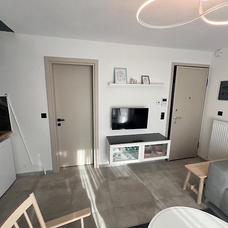 Skyline Oasis Thesbnb Apartment Tesalonika Bagian luar foto